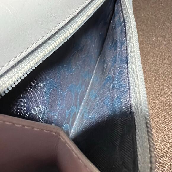 Vintage Blue Coach Wallet Trifold Buckle Made in Spain Rare - Picture 3 of 10